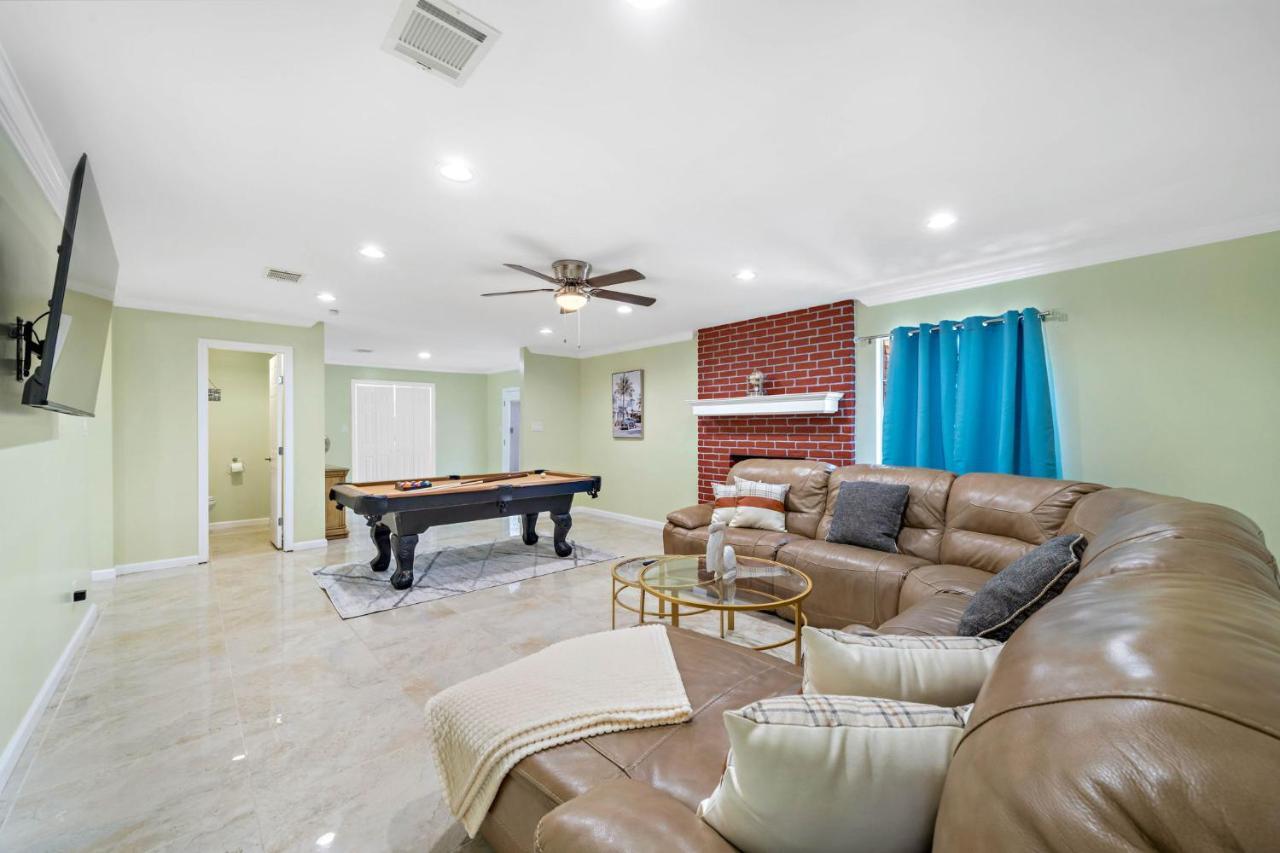 Pool Oasis Games Wifi Bbq Yard Sleep 16 Villa Houston Luaran gambar