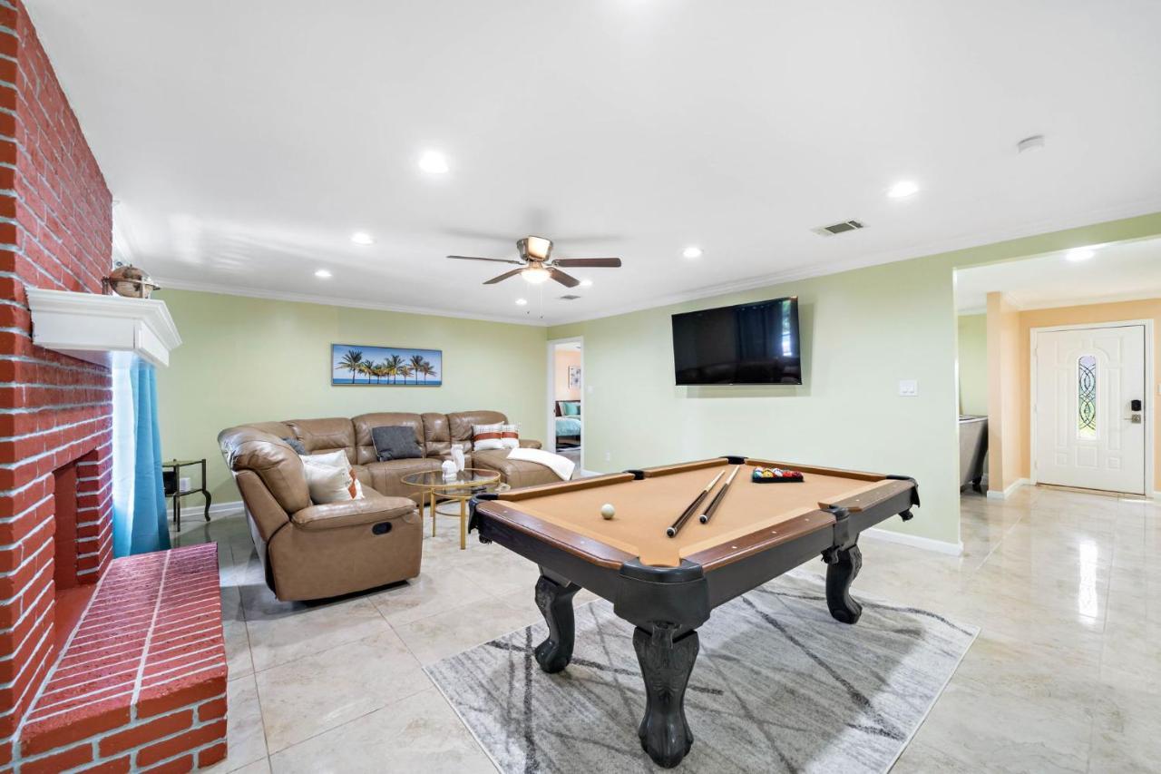 Pool Oasis Games Wifi Bbq Yard Sleep 16 Villa Houston Luaran gambar