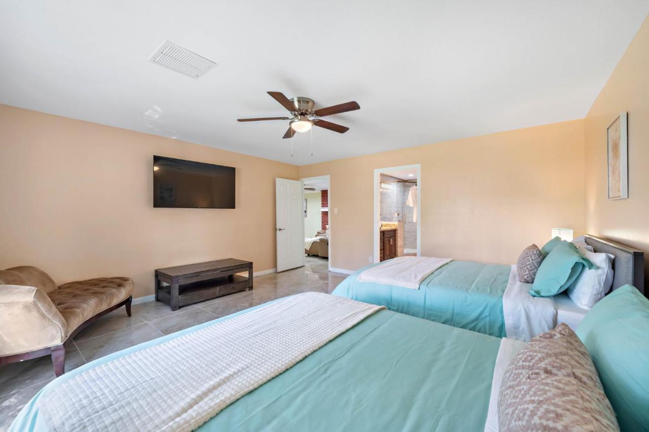 Pool Oasis Games Wifi Bbq Yard Sleep 16 Villa Houston Luaran gambar